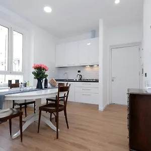  Appartement Monti Italie